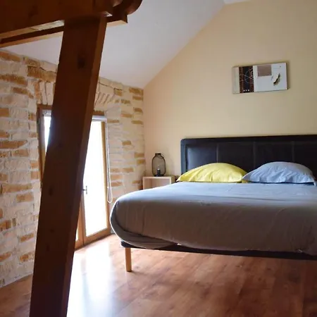 Maison De 4 Chambres A Ervy Le Chatel Avec Jardin Clos Et Wifi