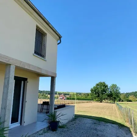Prázdninový dům Maison De 4 Chambres A Ervy Le Chatel Avec Jardin Clos Et Wifi Ervy-le-Chatel